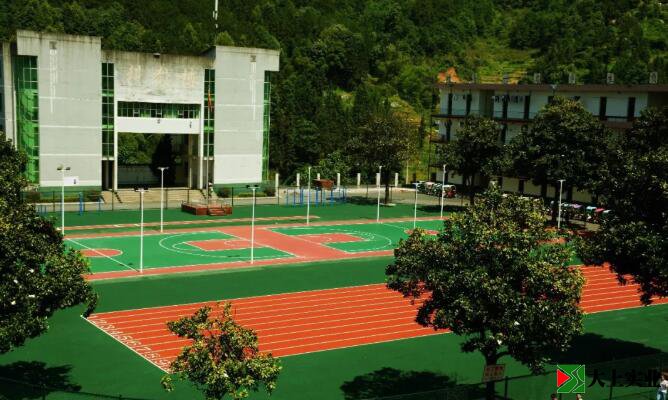 塑膠操場、硅PU燈光籃球場