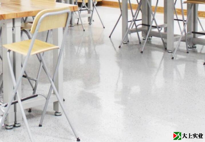 學校做環(huán)氧地坪漆