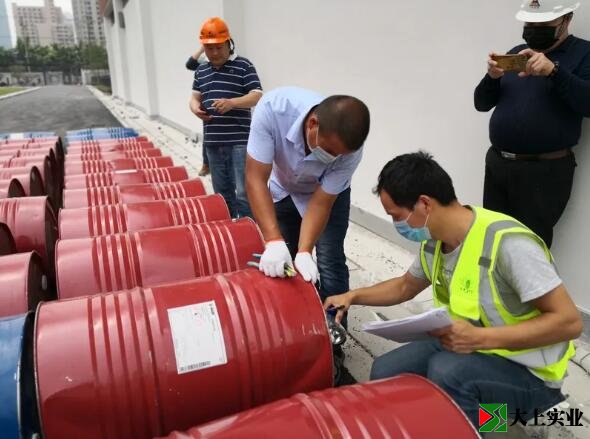 膠水抽樣現(xiàn)場