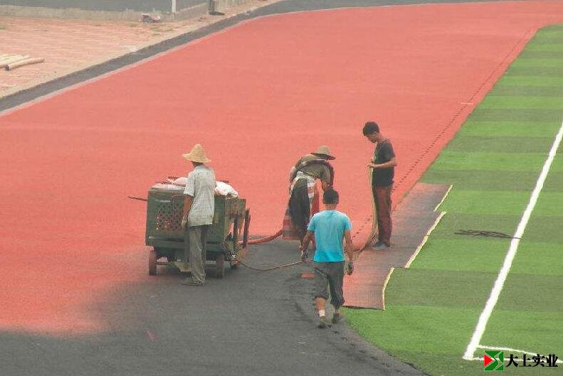 塑膠跑道噴涂機(jī)