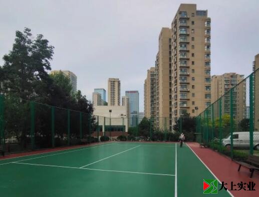 翻新改造后煥然一新的運(yùn)動(dòng)場(chǎng)