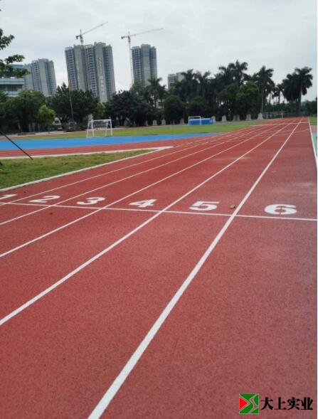 學(xué)校運(yùn)動(dòng)場(chǎng)改造細(xì)節(jié)圖