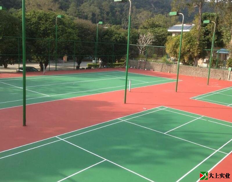 丙烯酸材質(zhì)的球場(chǎng)