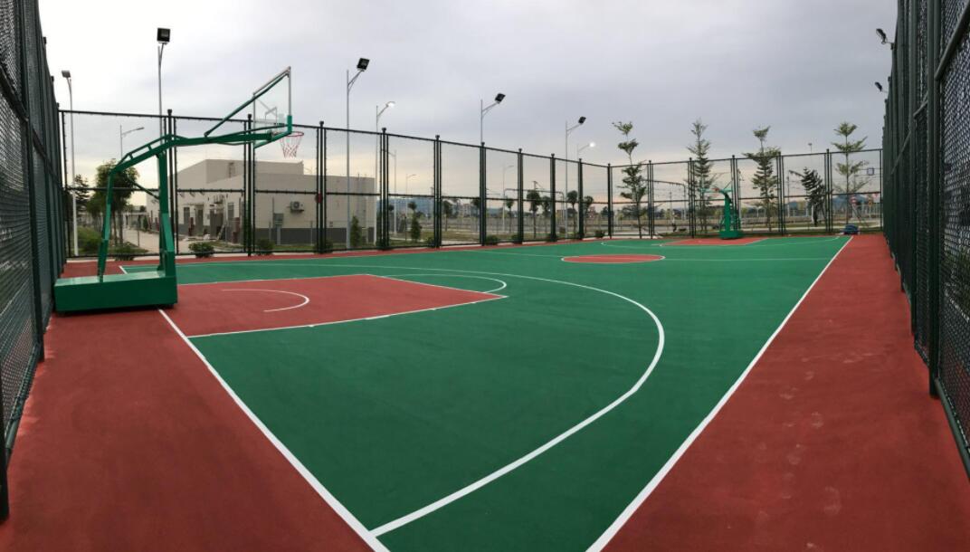 籃球場地鋪設(shè)成本，籃球場地面建設(shè)費用