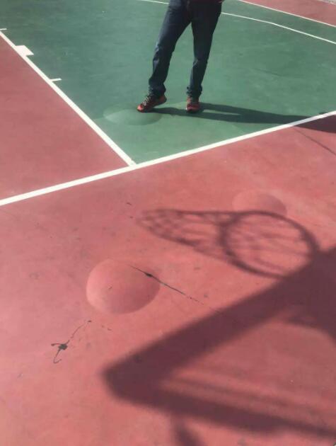 硅pu籃球場(chǎng)分層、起鼓、開(kāi)裂的原因與處理方法