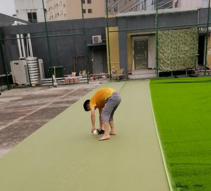 樓頂足球場(chǎng)