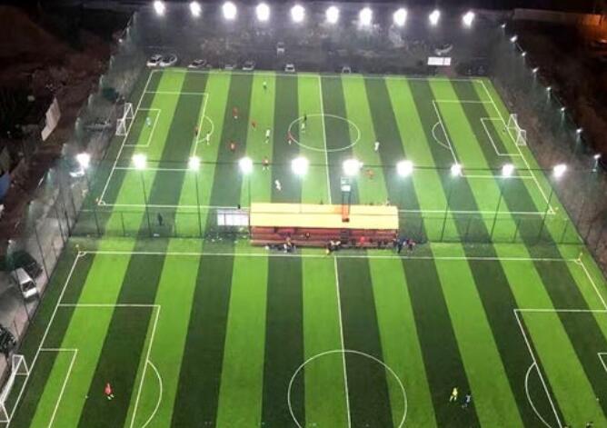 足球場(chǎng)怎么做？