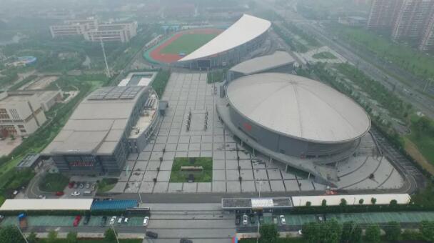 體育中心室外體育場地、車位、綠化等改造