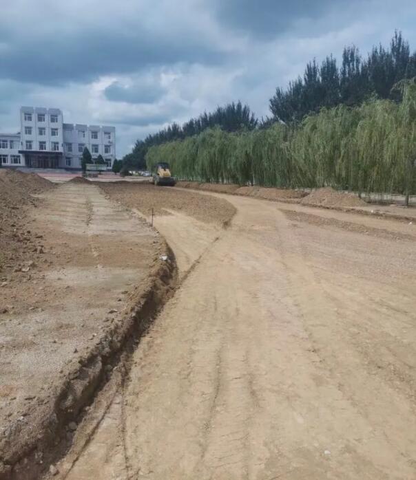 操場東側(cè)地坪預處理