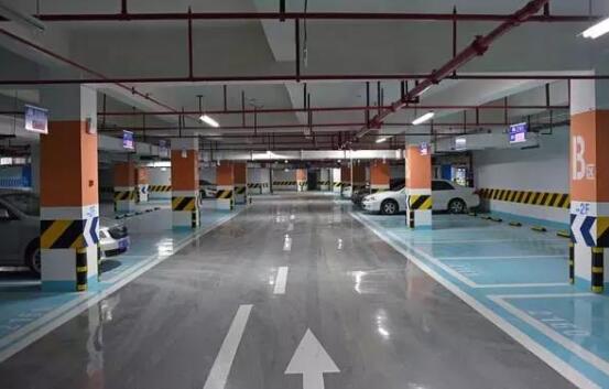 停車場(chǎng)地面刷的什么漆