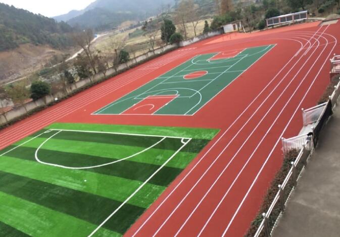塑膠跑道對(duì)學(xué)生的好處