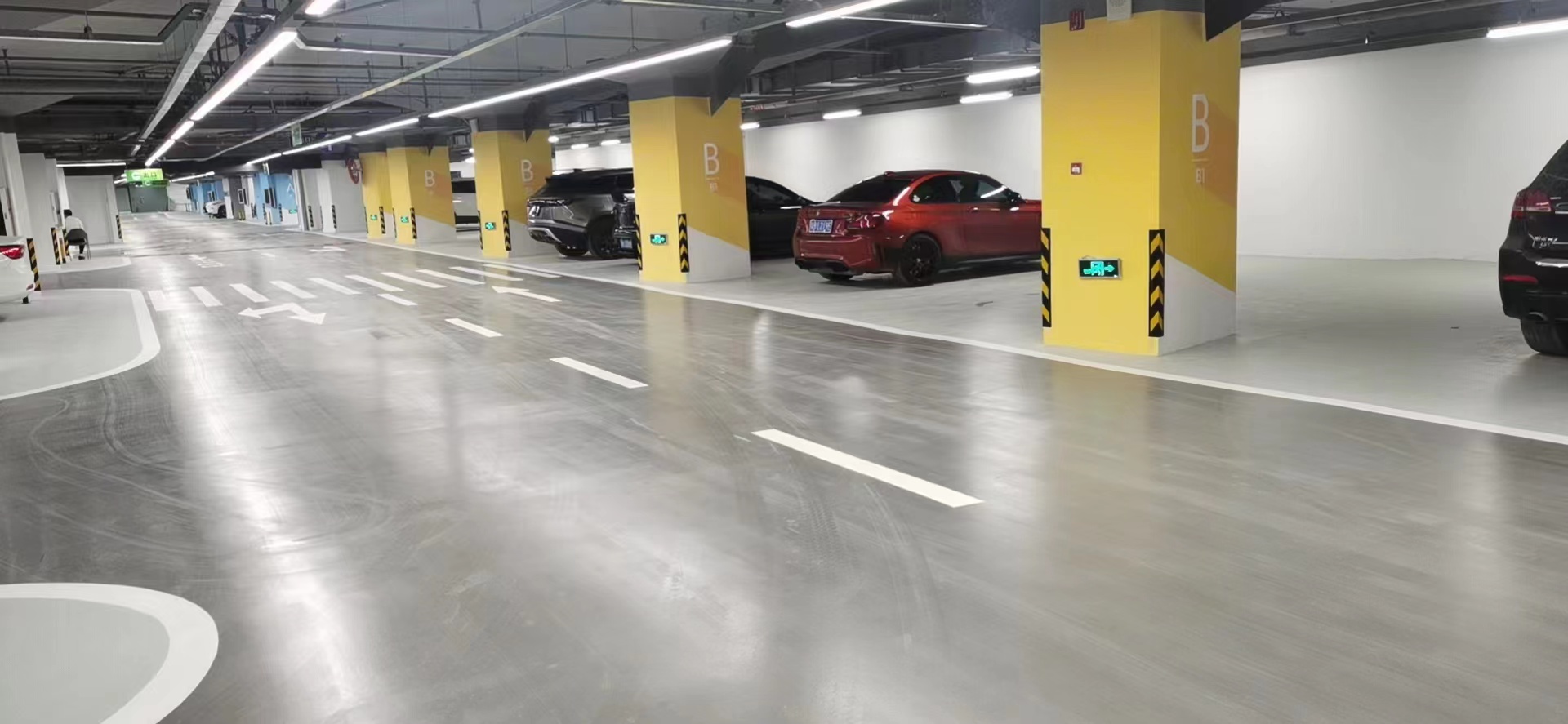 地下停車(chē)場(chǎng)地坪漆