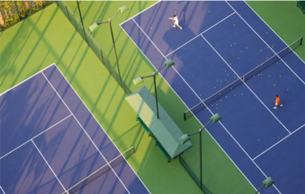 建設(shè)網(wǎng)球場(chǎng)