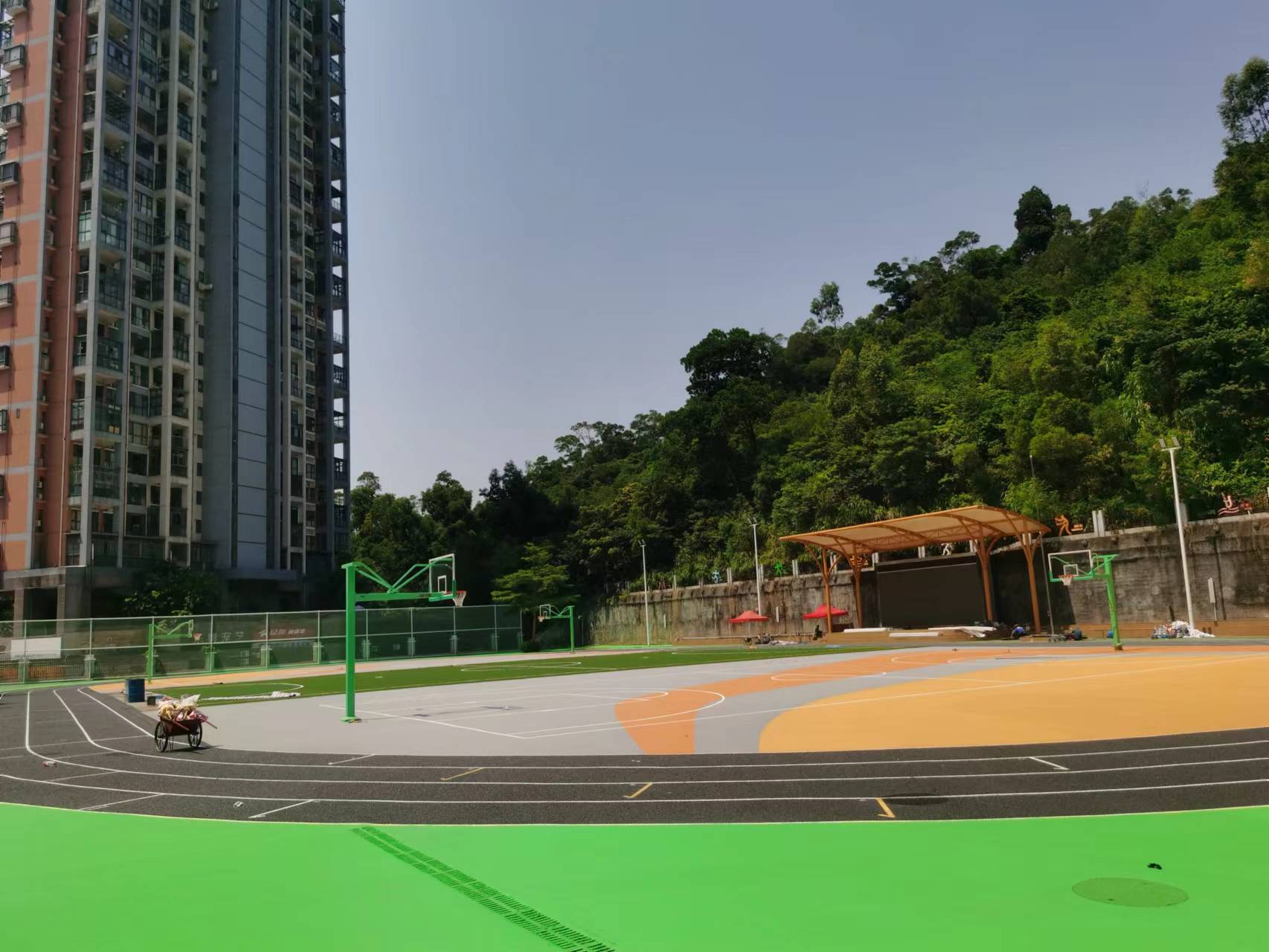 深圳市仙桐小學運動場施工