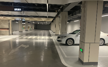 頤彎府地坪、劃線、交通設(shè)施安裝工程